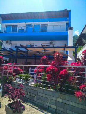 Celeste Deluxe Apartments
